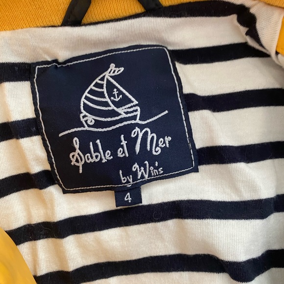 Sable et Mer Unisex Rain Jacket - Picture 5 of 10